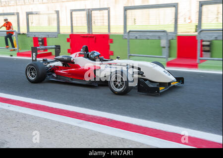 Vallelunga, Rom, Italien. 4. September 2016. Italienischer Pokal F2: Enrico Milani Fahrer in der Boxengasse während eines Rennens Stockfoto