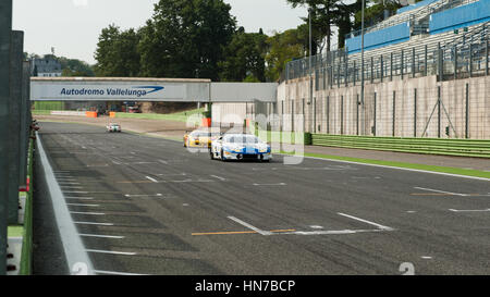 Vallelunga, Rom, Italien. 10. September 2016. Touring Car Championship Autos auf gerader Linie Stockfoto