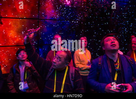 3D video-Wand auf dem LG-Stand auf der CES show in Las Vegas, CES ist die weltweit führenden Unterhaltungselektronik Messe. Stockfoto