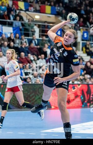 27. Januar 2017: Isabelle Gulden #4 von CSM Bukarest während der EHF Champions League 2016-2017 Frauenfussball FC CSM Bukarest ROU bis Larvik (NOR) an Polyvalent Sporthalle, Bukarest, Rumänien ROU. Foto: CronosFoto/Catalin Soare Stockfoto