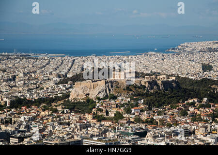 Panoramablick auf die Akropolis und Piräuss von Lycabettus Hügel Athen Griechenland Stockfoto