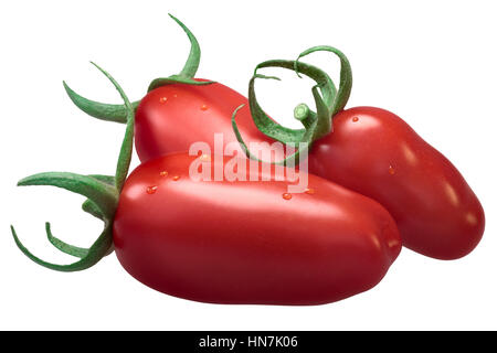 Frische Pflaumen einfügen San Marzano-Tomaten (Solanum Lycopersicum), mit Kelchblättern. Clipping-Pfad, schattenfreie Stockfoto