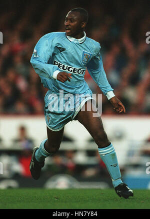 PETER NDLOVU COVENTRY CITY FC 25. Oktober 1994 Stockfoto