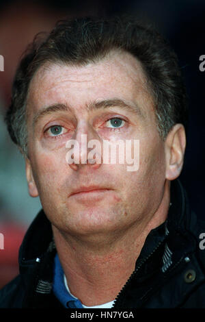 TREVOR FRANCIS SHEFFIELD Mittwoch FC MANAGER 14. Februar 1994 Stockfoto