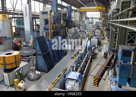 Berlin, Deutschland. 16. Sep, 2016. Ein Blick auf die Produktionshalle der Siemens Gasturbinen-Fabrik in Berlin, Deutschland, 16. September 2016. Foto: Maurizio Gambarini/Dpa | weltweite Nutzung/Dpa/Alamy Live-Nachrichten Stockfoto