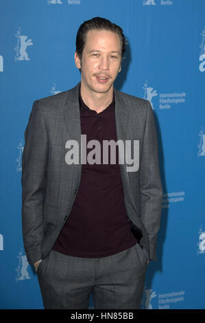 Berlin, Deutschland. 9. Februar 2017. Reda Kateb während der "Django" Photocall auf der 67. Berlin International Film Festival/Berlinale 2017 am 9. Februar 2017 in Berlin, Deutschland. | Nutzung weltweit Credit: Dpa/Alamy Live-Nachrichten Stockfoto