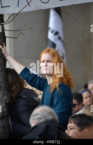 Boston, Massachusetts, USA. 21. Januar 2017. An der Boston Frauen März ab Boston Common mehr als 175.000 Demonstranten auf die Straße nach der Amtseinführung des neuen Präsidenten der Vereinigten Staaten gegen Donald Trumps Kommentare über Frauen gegangen und vieles mehr. Bildnachweis: Kenneth Martin/ZUMA Draht/Alamy Live-Nachrichten Stockfoto