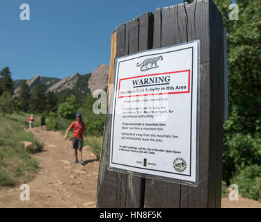 Mountain Lion Warnzeichen. Chautauqua Park. Boulder Colorado USA. Stockfoto