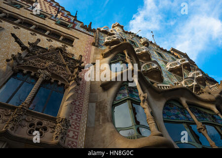 Spanien, Katatonie, Barcelona, Casa Batlló am Passeig de Gràcia, im Jahre 1904 von Antoni Gaudi neu gestaltet Stockfoto