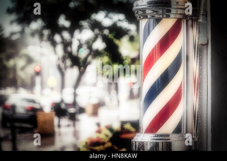 Regen sammeln auf dem Barber Shop Pol auf Insel Barbiere in Coronado, Kalifornien. Stockfoto