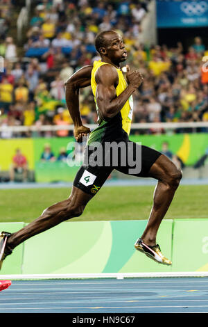 Rio De Janeiro, Brasilien. 17. August 2016.  Leichtathletik, Usain Bolt (JAM) im Wettbewerb mit den Herren 200m Halbfinale bei den Olympischen Sommerspielen 2016. © Paul Stockfoto