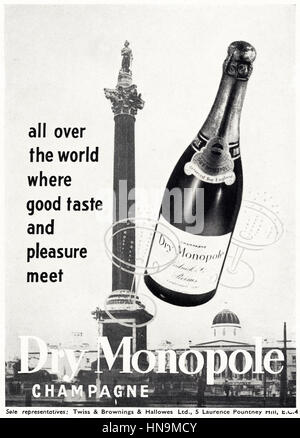 1950er Jahre Werbung Werbung aus original alten Vintage englischen Magazin datiert 1950 Werbung für trockene Monopole Champagner Stockfoto