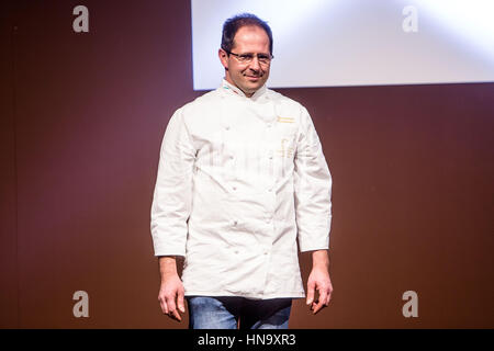 Mailand, Italien. 9. Februar 2017. Giancarlo Cortinovis Konditor. Bildnachweis: Mairo Cinquetti/Pacific Press/Alamy Live-Nachrichten Stockfoto