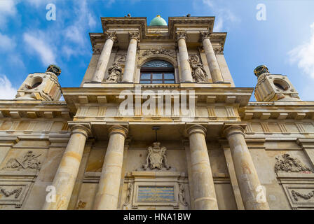 Fassade der Kirche der Karmeliter. Warschau. Polen Stockfoto