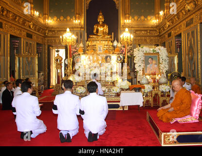 Bangkok, Thailand. 10. Februar 2017. Thai Mönch Somdej Phra Maha Muneewong, Abt des Wat Ratchabophit Tempel, gewählt wurde, um die 20. Supreme geworden. Bildnachweis: Vichan Poti/Pacific Press/Alamy Live-Nachrichten Stockfoto