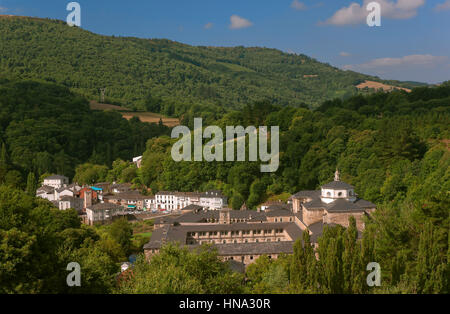 Kloster von St. Julian und Village, Samos, Lugo Provinz, Region Galicien, Spanien, Europa Stockfoto