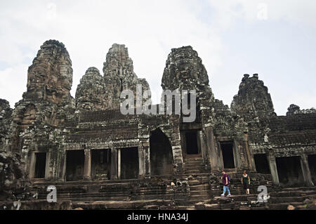Gesicht Türme des Bayon-Tempel, im Zentrum von Angkor Thom, Siem Reap, Kambodscha. UNESCO-Weltkulturerbe. Hauptstadt des Khmer-Reiches-buil Stockfoto