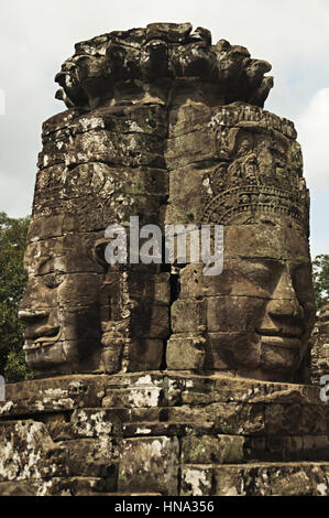 Gesicht Türme des Bayon-Tempel, im Zentrum von Angkor Thom, Siem Reap, Kambodscha. UNESCO-Weltkulturerbe. Hauptstadt des Khmer-Reiches-buil Stockfoto