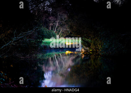 eine Ente-Haus auf dem Clowance Anwesen in Cornwall in der Abenddämmerung Stockfoto