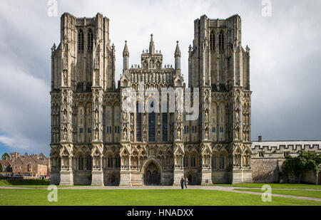 Westfassade der Kathedrale von Wells Stockfoto