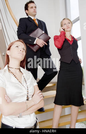Drei Junge Geschaeftsleute - drei junge Geschäftsleute Stockfoto