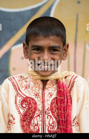 Junge auf einer Hindu-Hochzeit, Deniyaya, Sri Lanka Stockfoto