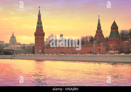 Moskwa und den Kreml bei Sonnenuntergang. Stockfoto