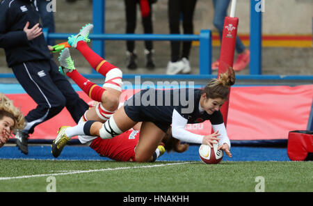 Michaela Staniford Partituren ein Versuch für England während der RBS Frauen 6 match Nationen bei Cardiff Arms Park. Stockfoto