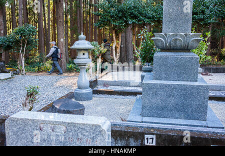 Pilger in Kumano Kodo in der Nähe von grand Kumano Hongu Taisha Shrine, Nakahechi Route, Wakayama, Kinki, Japan Stockfoto