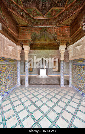 Innenansicht mit starken Dekoration der Kasbah von Telouet, Marokko Stockfoto