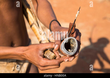 San, aka Buschmänner oder Basarwa, Lapa Lange Lodge, in der Nähe von cilld Pfeil und Bogen, Namibia, von Monika Hrdinova/Dembinsky Foto Assoc Stockfoto