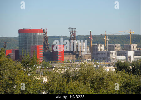 Esch-Sur-Alzette, Belval, Luxemburg Blick auf das neue Projekt Stadt von Belval, mit Arcelor Mittal Fabrik, RBC Dexia Bank building, Futur Luxemburg Un Stockfoto