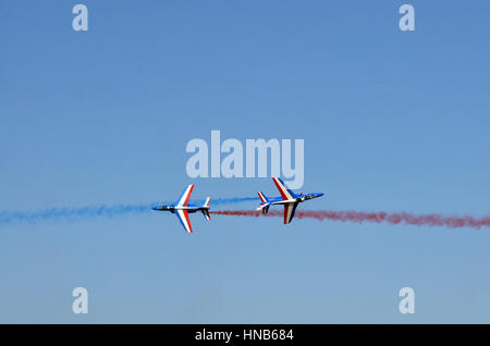 Französische Luftwaffe Jet Patrouille in Flugvorführung in Toulouse Francazal. Stockfoto