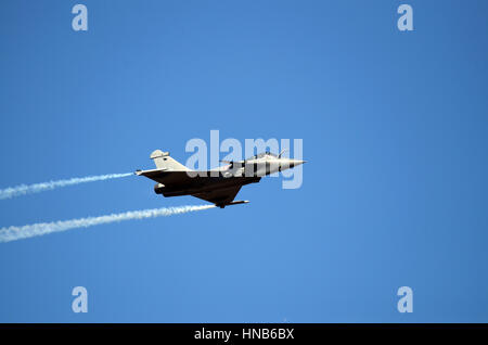In Flugvorführung der französischen Luftwaffe Rafale Kämpfer in Toulouse Francazal. Stockfoto