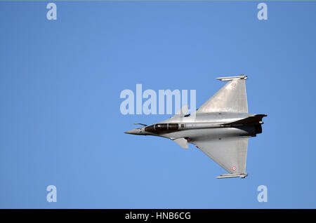 In Flugvorführung der französischen Luftwaffe Rafale Kämpfer in Toulouse Francazal. Stockfoto