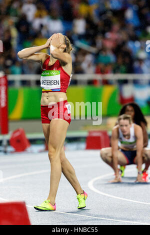 Rio De Janeiro, Brasilien. 18. August 2016.  Leichtathletik, Sara Slott Petersen (DEN) gewinnt der Silbermedaille in der Frauen 400m Hürden Finale 2016 Oly Stockfoto