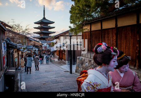 Sanneizaka Straße und Yasaka Pagode, Gion Bezirk, Kyoto, Japan. Stockfoto