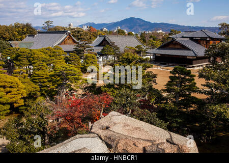 Skyline, Schloss Nijo, UNESCO-Weltkulturerbe, Kyoto, Japan. Stockfoto