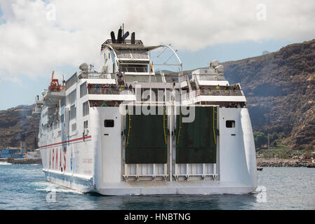 La Palma, Spanien - September 11,2016: Armas Fähre Andocken an La Palma Hafen am September 11,2016 in La Palma, Kanarische Inseln, Spanien. Stockfoto