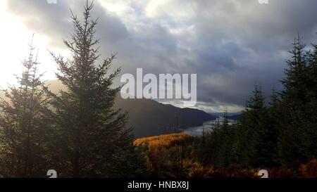 Blick auf Loch lang von Arrochar, Schottland, Vereinigtes Königreich Stockfoto