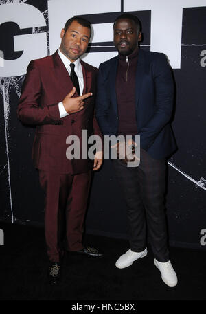 Los Angeles, CA, USA. 10. Februar 2017.  Jordan Peele, Daniel Kaluuya. Special Screening von Universals "Get Out" statt im Regal Kinos L.A. Live Stadion 14.  Bildnachweis: Birdie Thompson/AdMedia/ZUMA Draht/Alamy Live-Nachrichten Stockfoto