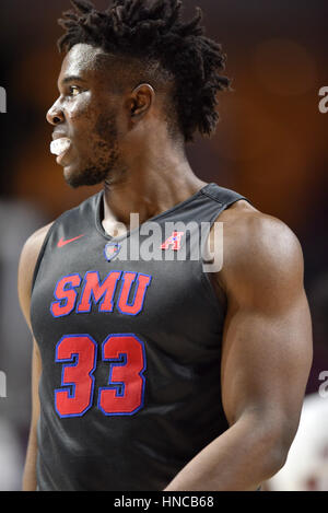 Philadelphia, Pennsylvania, USA. 9. Februar 2017. Southern Methodist Mustangs leiten SEMI OJELEYE (33) gezeigt, während die amerikanischen Athletic Conference Basketball Spiel im Liacouras Center in Philadelphia gespielt wird. SMU schlagen Tempel 66-50. Credit: Ken Inness/ZUMA Draht/Alamy Live-Nachrichten Stockfoto