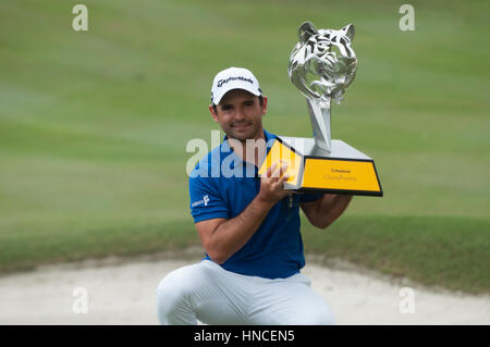 Kuala Lumpur, Malaysia. 11. Februar 2017. Maybank Golf Championship, European Tour, 11. Februar 2017. Fabrizio Zanotti gewinnt die Maybank Meisterschaft im Saujana Golf & Country Club, Kuala Lumpur, Malaysia. Bildnachweis: Flashspix/Alamy Live-Nachrichten Stockfoto