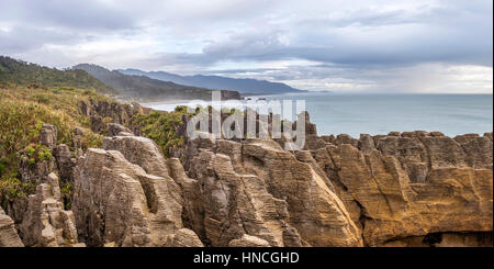 Sandsteinfelsen, rock Formation Pancake Rocks, Paparoa Nationalpark, Punakaiki, West Coast, Neuseeland Stockfoto