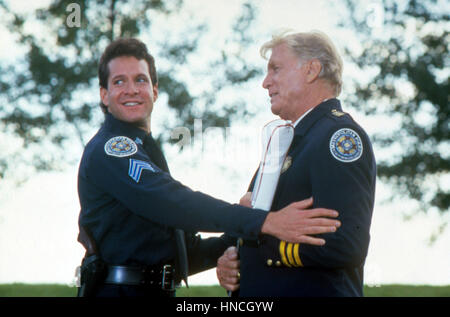 1. Januar 1987 -... Police Academy 4: Bürger auf Patrouille, Steve Guttenberg, George Gaynes... Film und Fernsehen. (Kredit-Bild: © Moviestore/Unterhaltung Bilder über ZUMA Press) Stockfoto