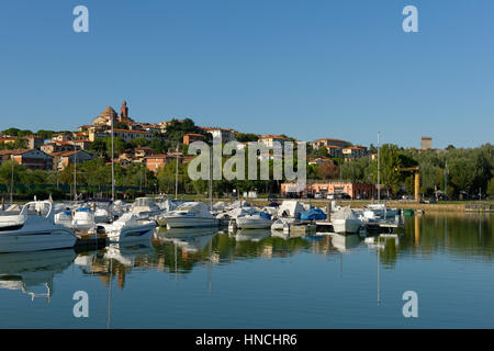 Hafen, Castiglione del Lago, Lago Trasimeno, Umbrien, Italien Stockfoto