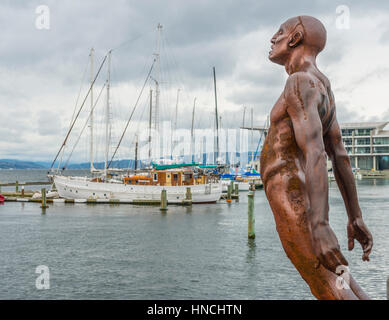 Statue, Trost von Wind, Hafen von Wellington, Nordinsel, Neuseeland Stockfoto