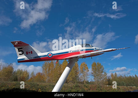 Eine Snowbird CT-114 auf dem Display an der Comox Informationen CentreHighway 19 um Comox Valley Parkway auf Vancouver Island. Stockfoto