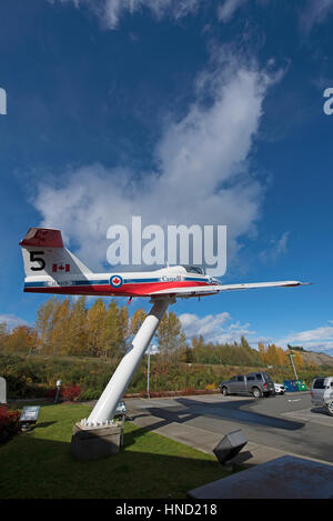 Eine Snowbird CT-114 auf dem Display an der Comox Informationen CentreHighway 19 um Comox Valley Parkway auf Vancouver Island. Stockfoto