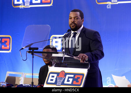 Ice Cube, NBPA Roger Mason Jr. und Unterhaltung executive Jeff Kwatinetz Gastgeber einer Pressekonferenz in New York City offiziell verkünden den Start der BIG3, einen neuen, professionellen 3-gegen-3-Basketball league Featuring: Ice Cube wo: New York, New York, Vereinigte Staaten von Amerika bei: Kredit-11. Januar 2017: Ivan Nikolov/WENN.com Stockfoto